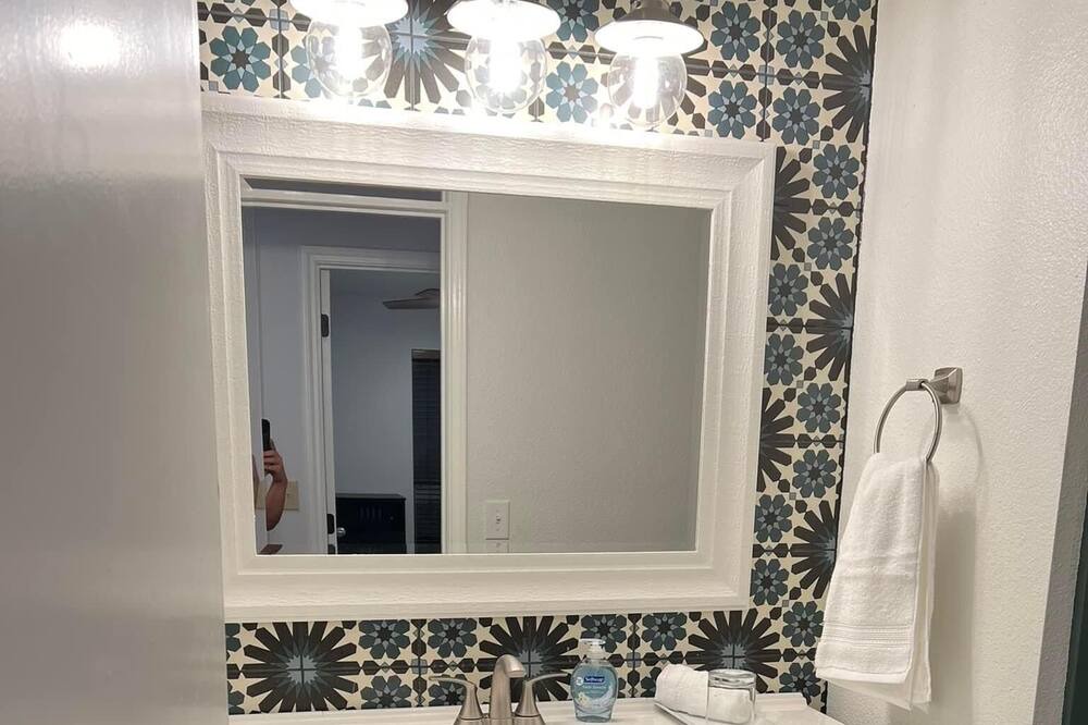 Photo of Bathroom in Bulverde