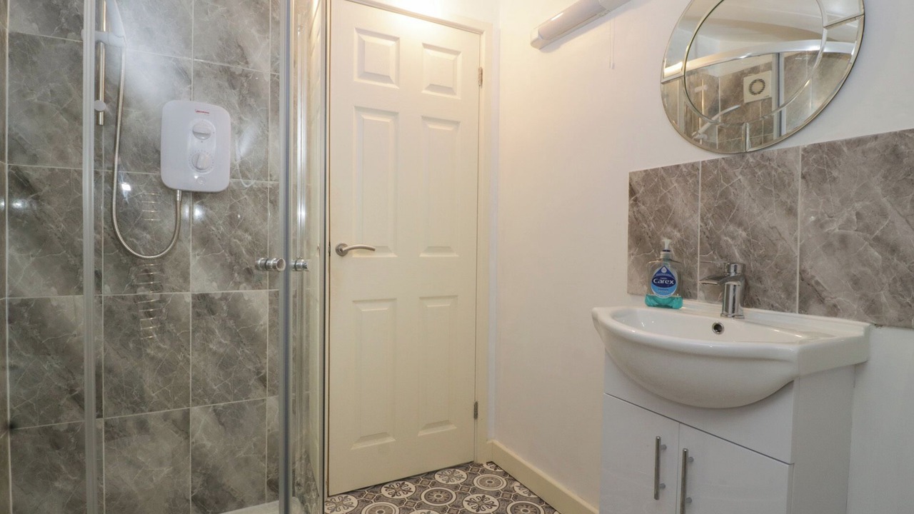 Photo of Bathroom in St. Brides Netherwent