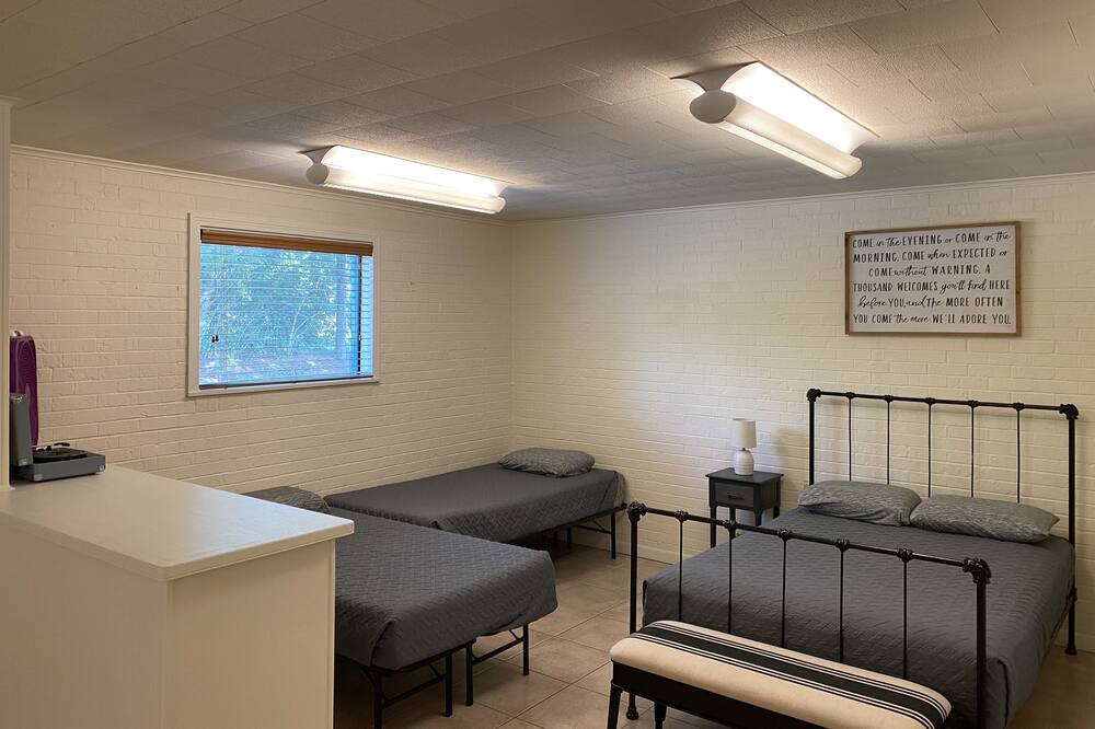 Photo of Bedroom in Woodville