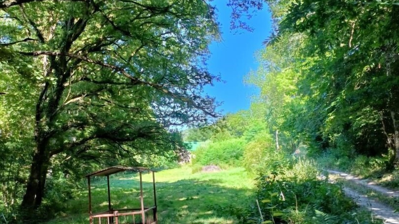 Photo of Outdoor in Curgy