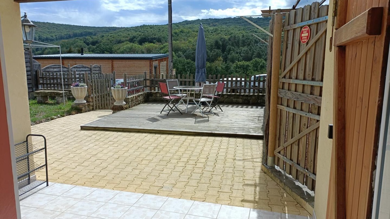 Photo of Outdoor in Curgy