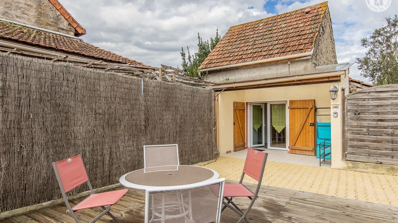 Photo of Outdoor in Curgy