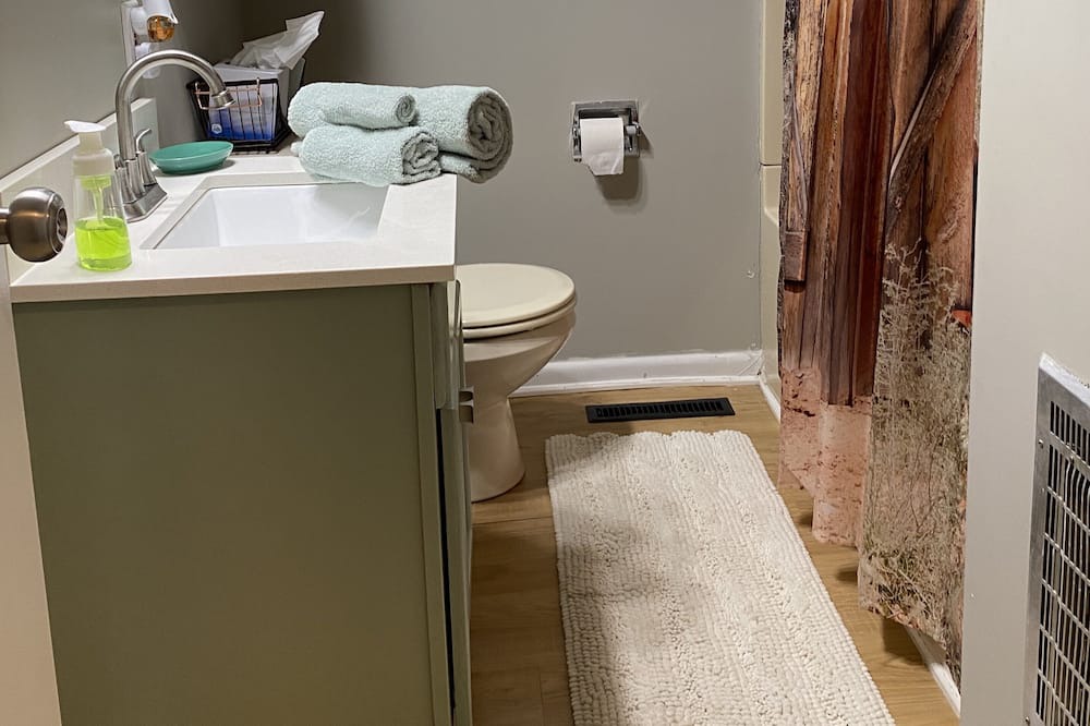 Photo of Bathroom in Hardin