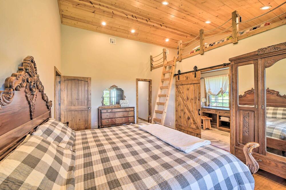 Photo of Bedroom in Sand Springs