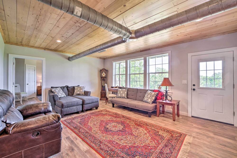 Photo of Bedroom in Sand Springs