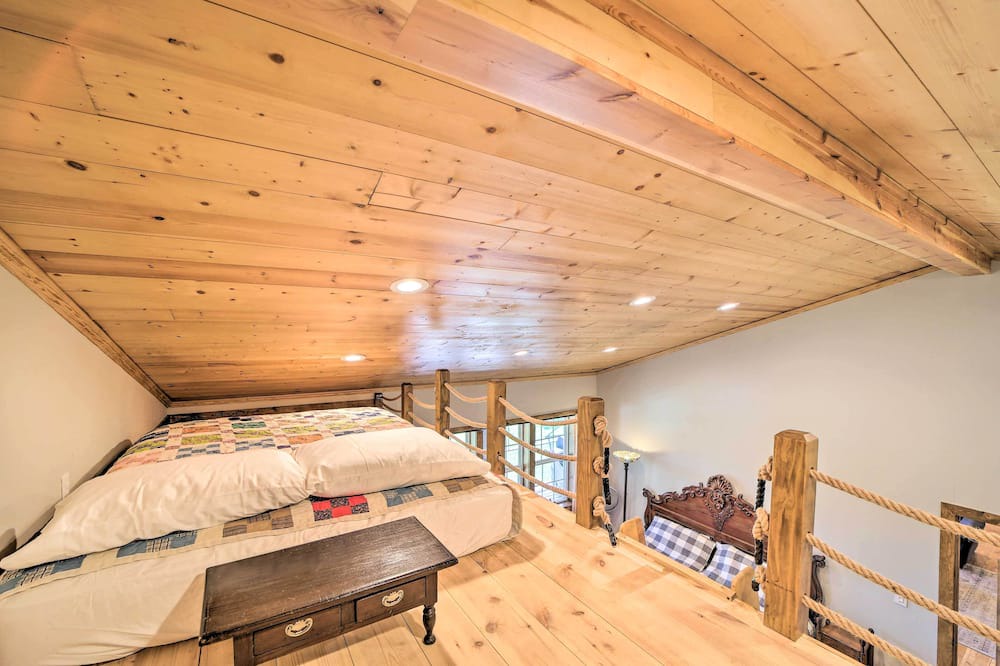 Photo of Bedroom in Sand Springs