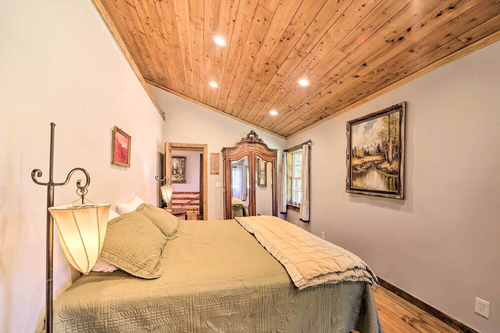 Photo of Bedroom in Sand Springs