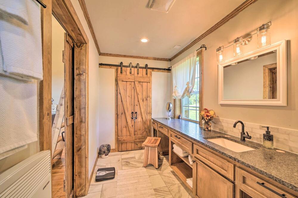 Photo of Bathroom in Sand Springs