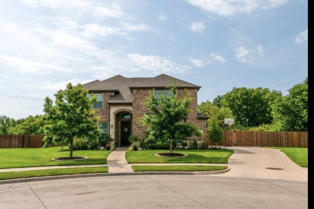 Photo of Others in Red Oak