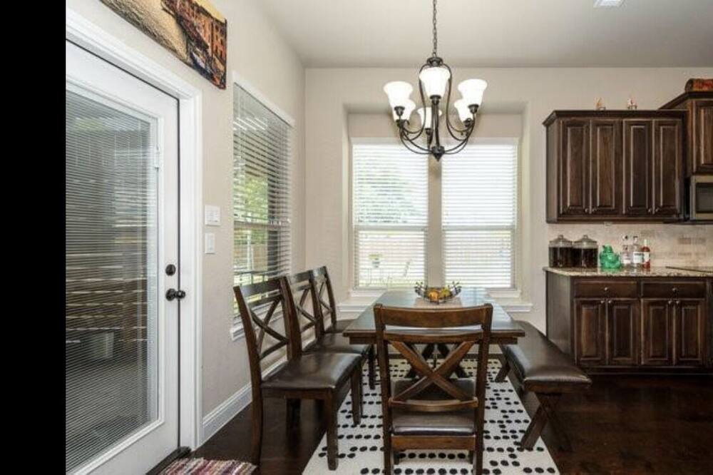 Photo of Kitchen in Red Oak
