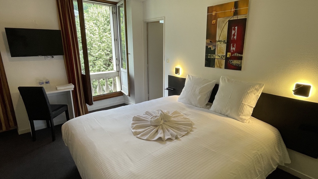 Photo of Bedroom in Bagneres-de-Luchon