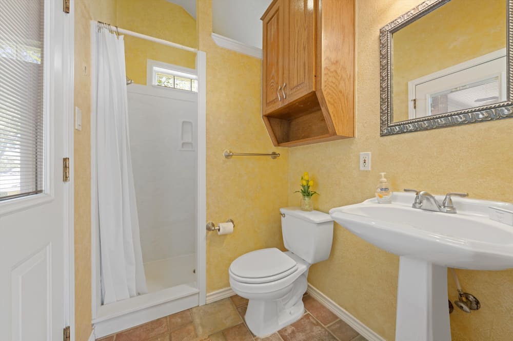 Photo of Bathroom in Belton