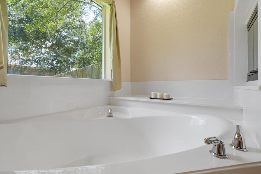 Photo of Bathroom in Belton