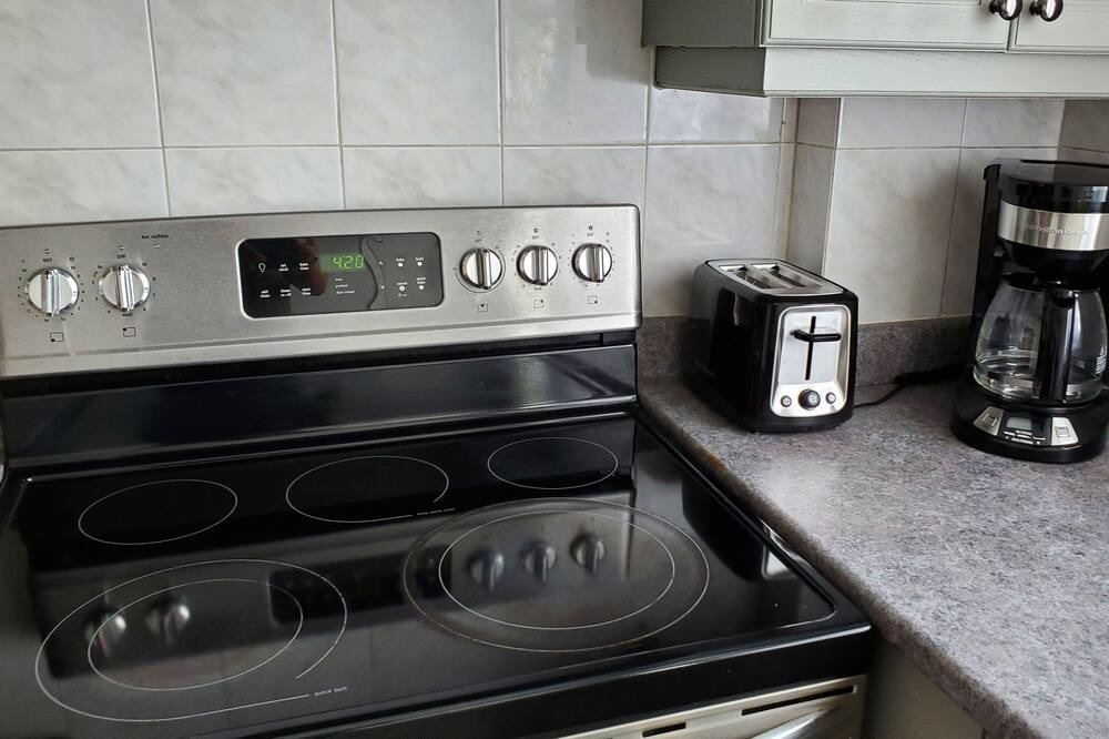 Photo of Kitchen in Saint-Leonard