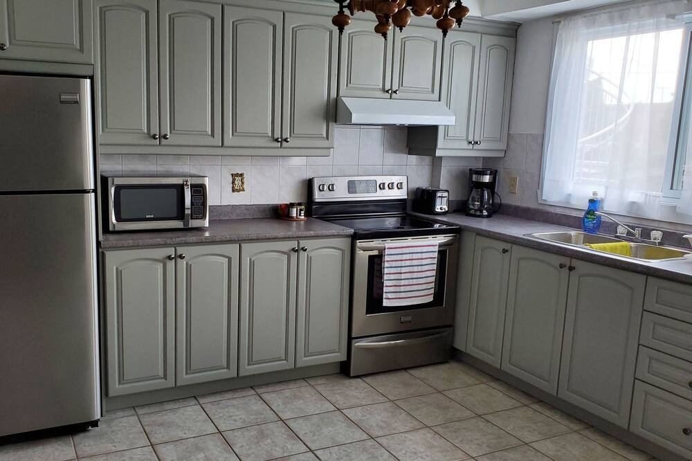 Photo of Kitchen in Saint-Leonard