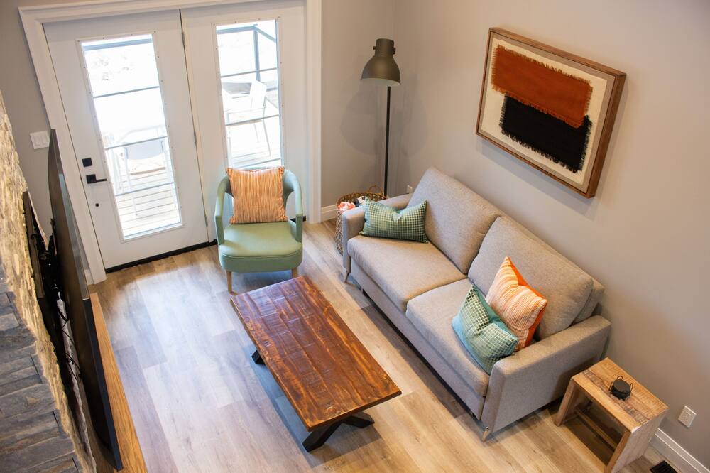 Photo of Livingroom in Bobcaygeon