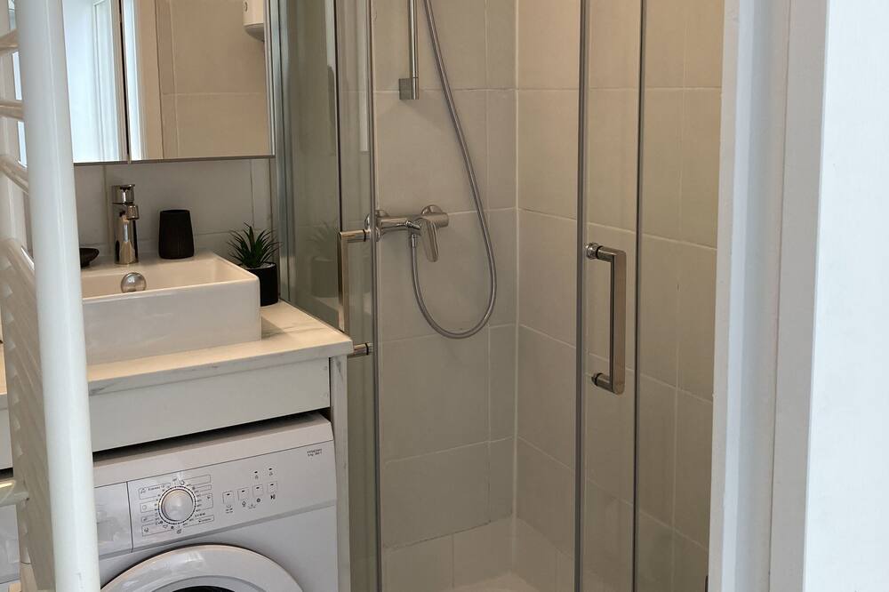 Photo of Bathroom in Chantiers