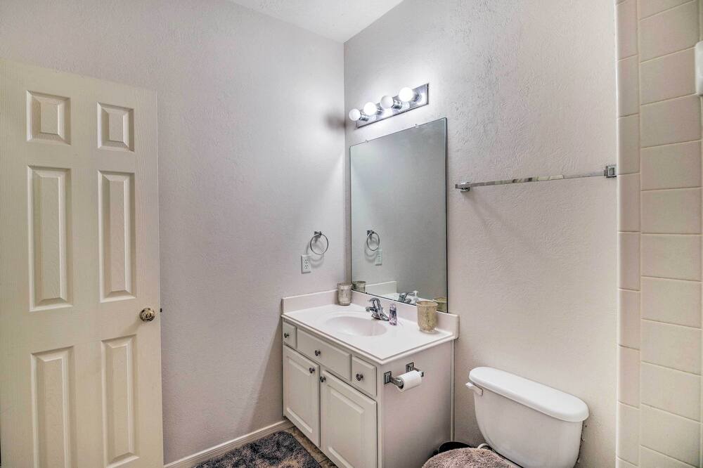 Photo of Bathroom in Atascocita