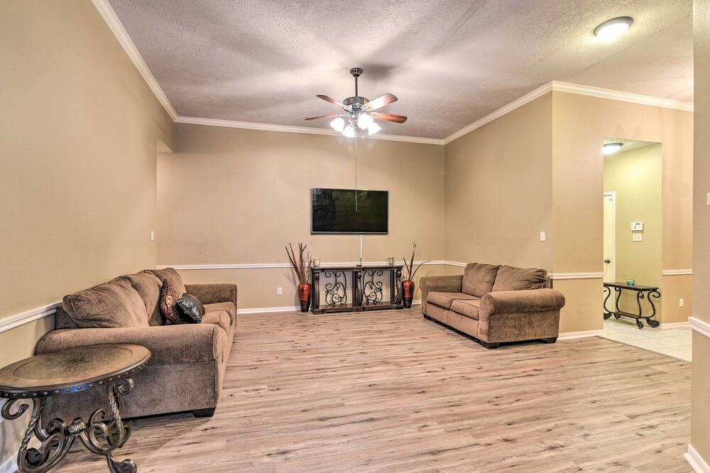 Photo of Livingroom in Atascocita