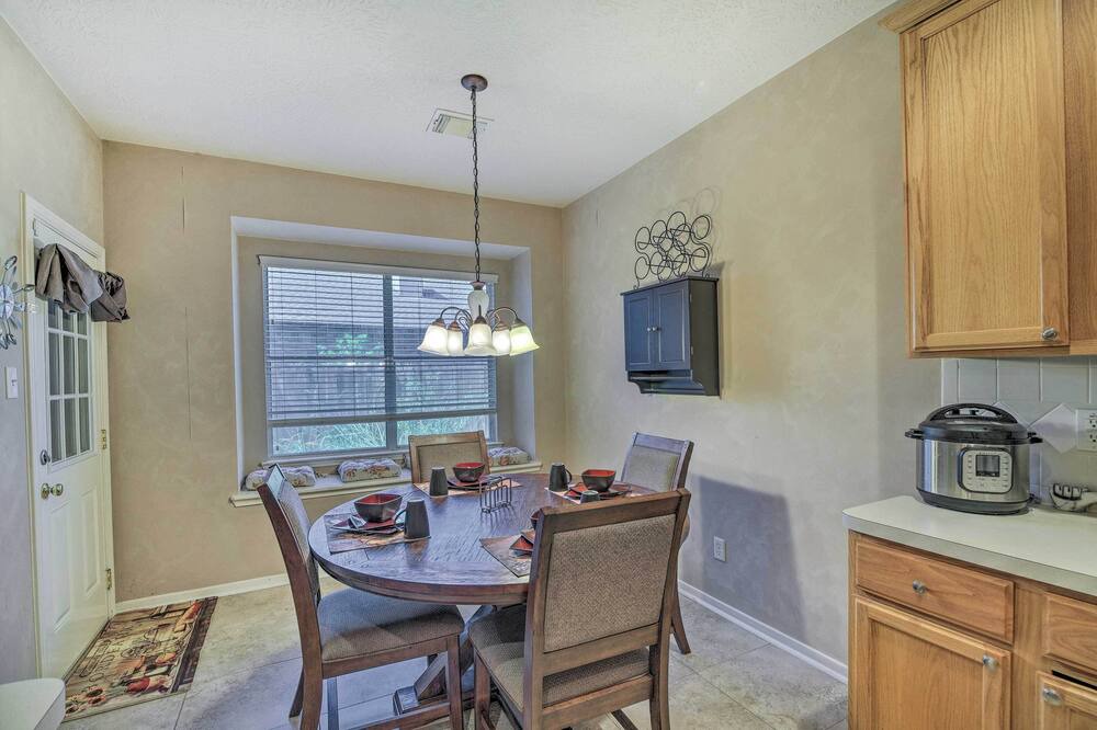 Photo of Livingroom in Atascocita