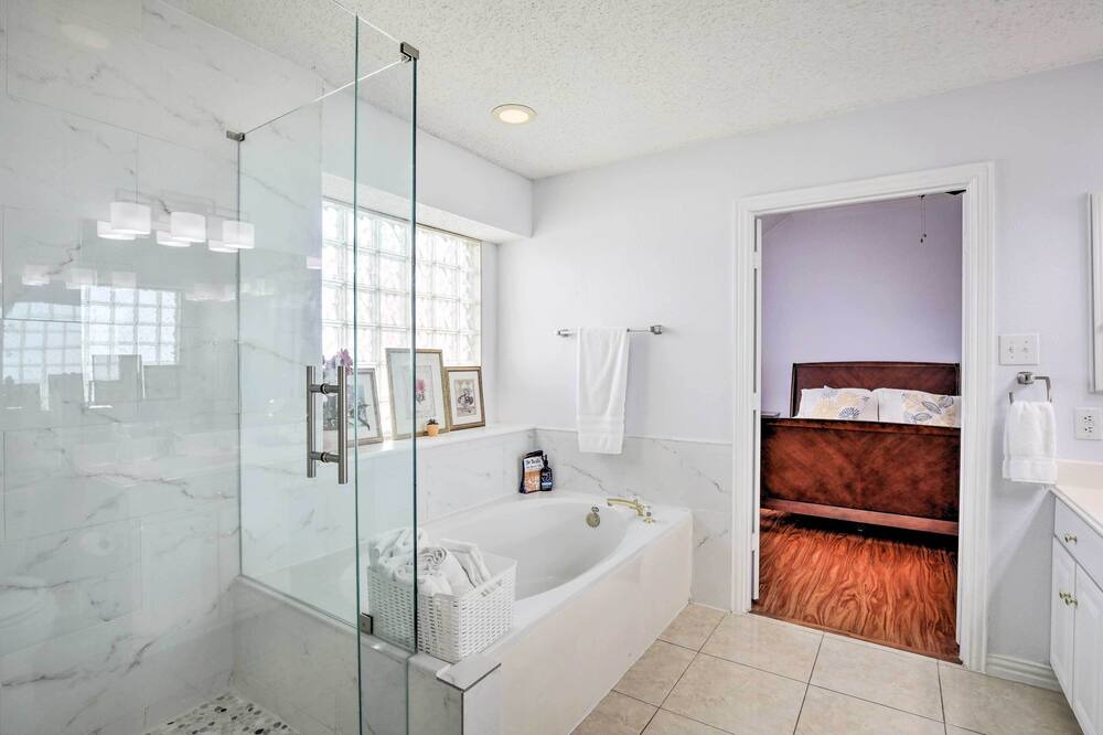Photo of Bathroom in Plano