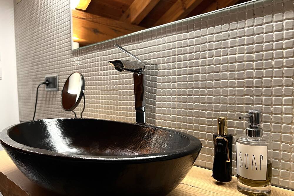 Photo of Bathroom in Sort