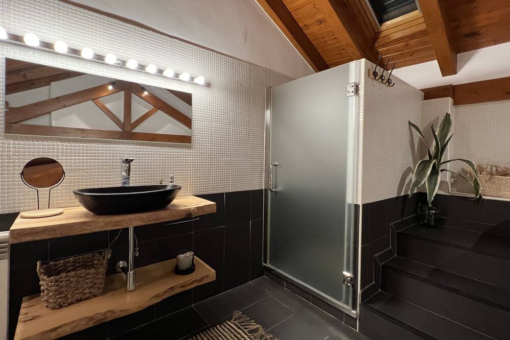 Photo of Bathroom in Sort
