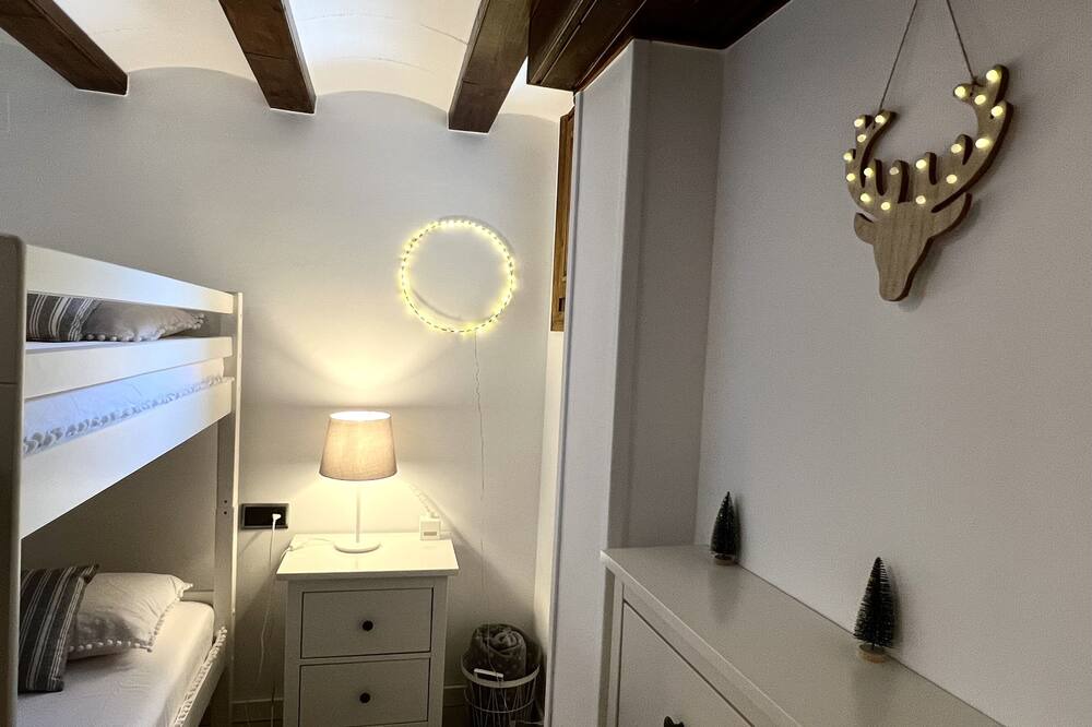 Photo of Bedroom in Sort