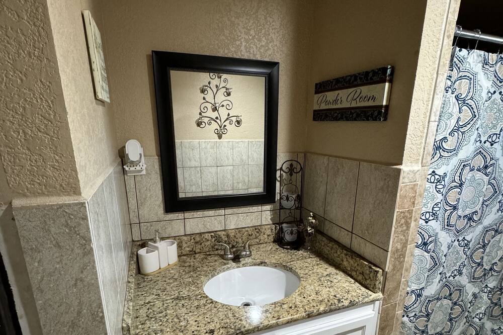 Photo of Bathroom in Eagle Pass