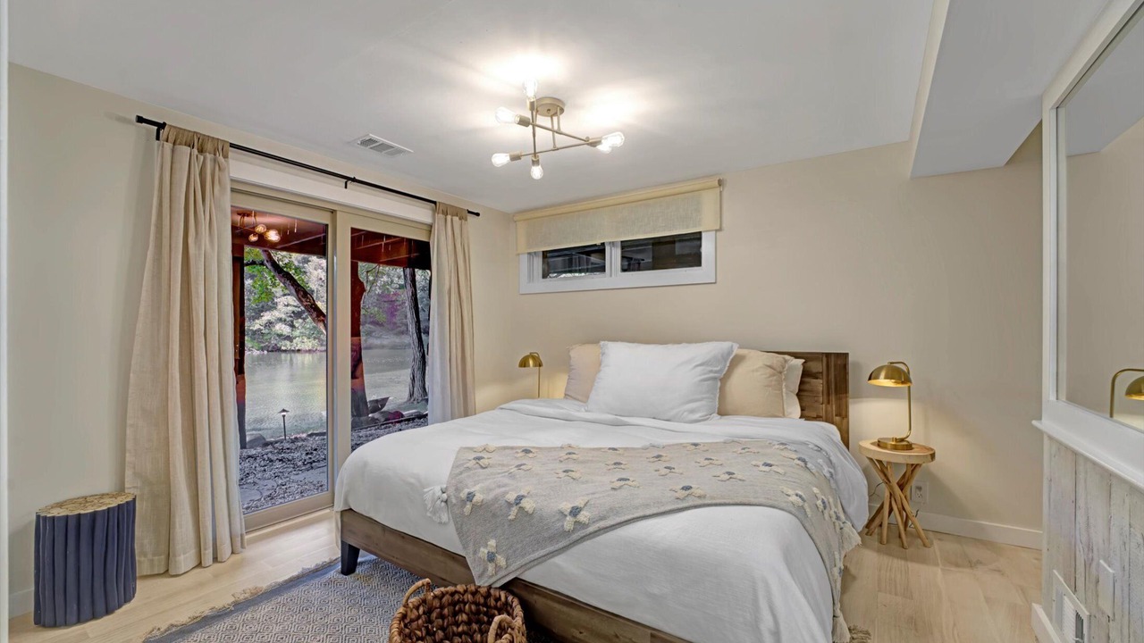 Photo of Bedroom in Johnsonburg