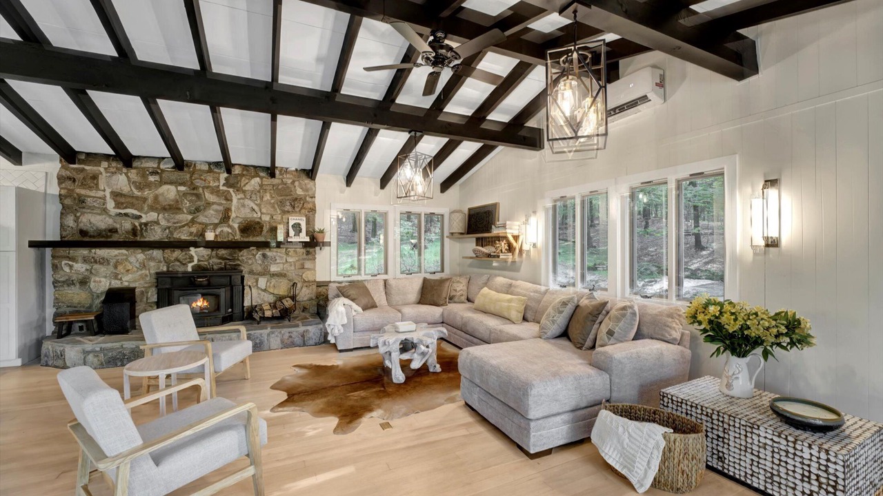 Photo of Livingroom in Johnsonburg