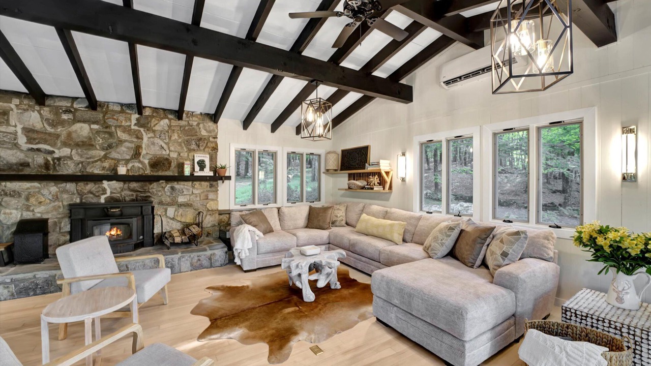 Photo of Livingroom in Johnsonburg