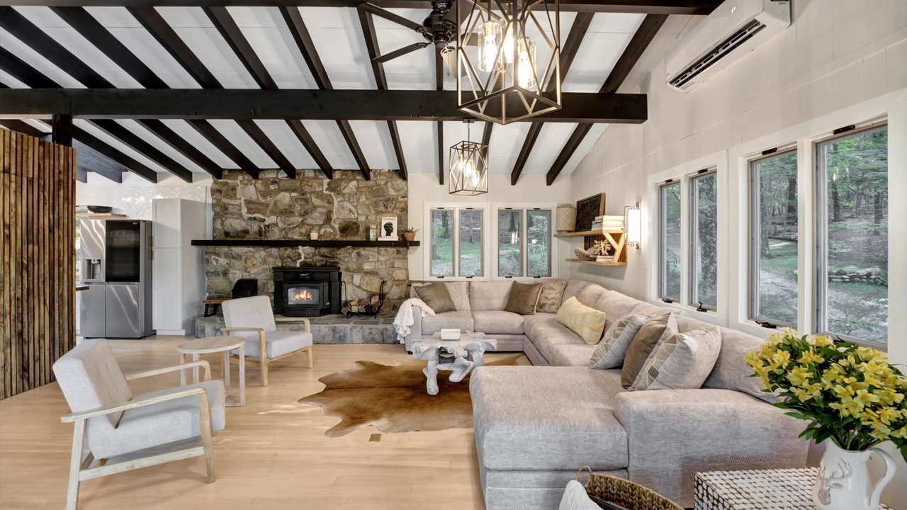 Photo of Livingroom in Johnsonburg