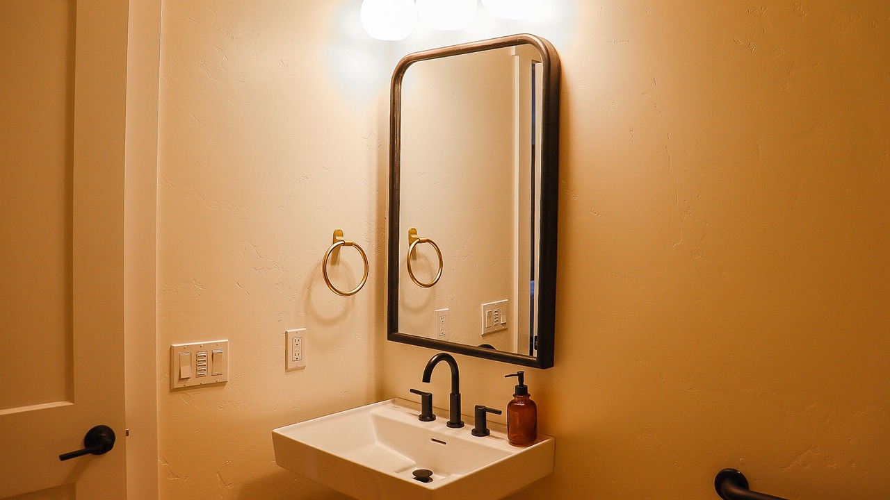Photo of Bathroom in Gold Beach