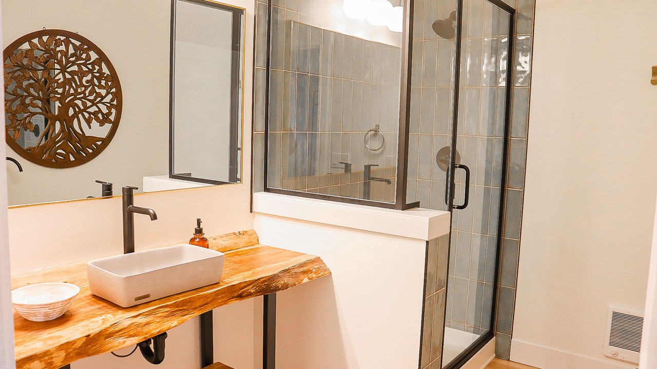 Photo of Bathroom in Gold Beach