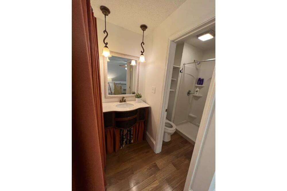 Photo of Bathroom in Griffin