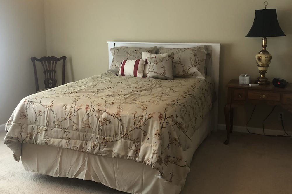 Photo of Bedroom in Craddockville