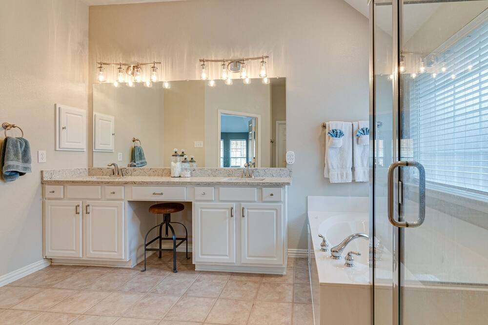Photo of Bathroom in Flower Mound