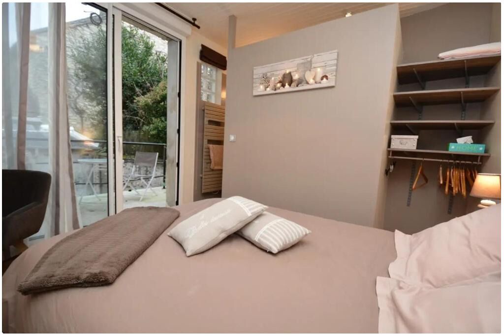 Photo of Bedroom in Melun