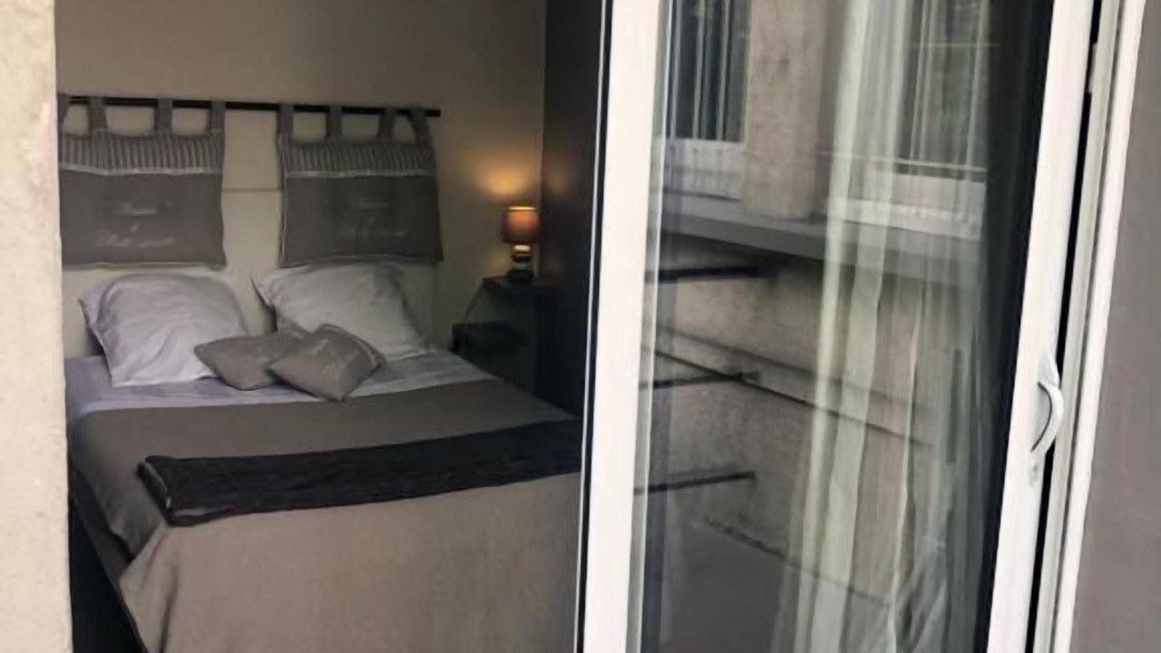 Photo of Bedroom in Melun