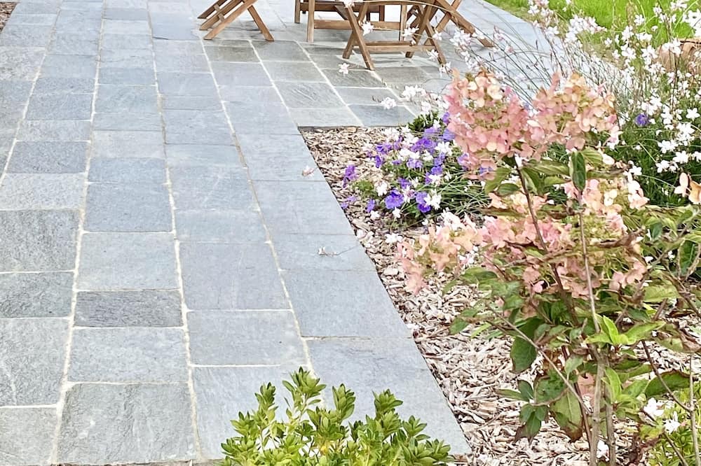 Photo of Outdoor in Broons