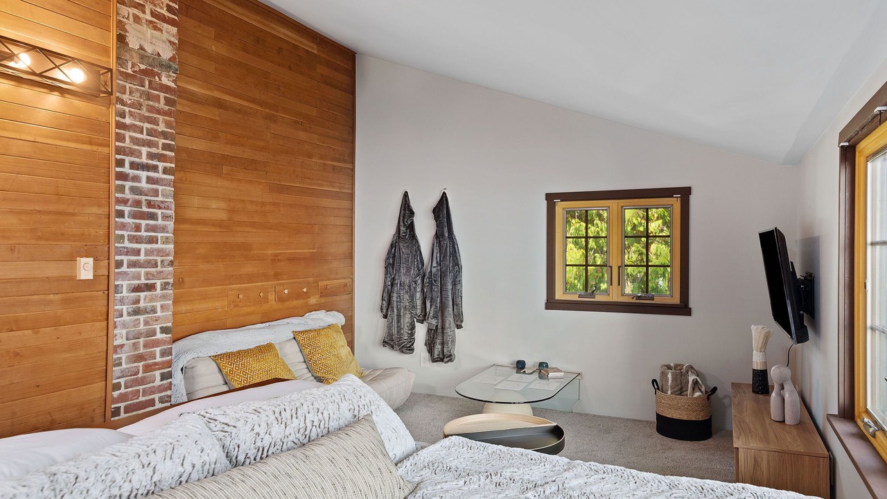 Photo of Others in Suquamish