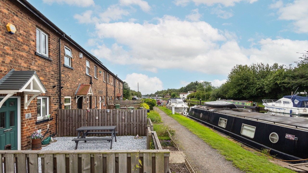 Photo of Outdoor in Stanley