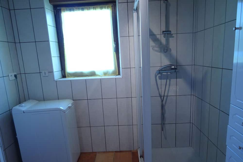 Photo of Bathroom in Curan