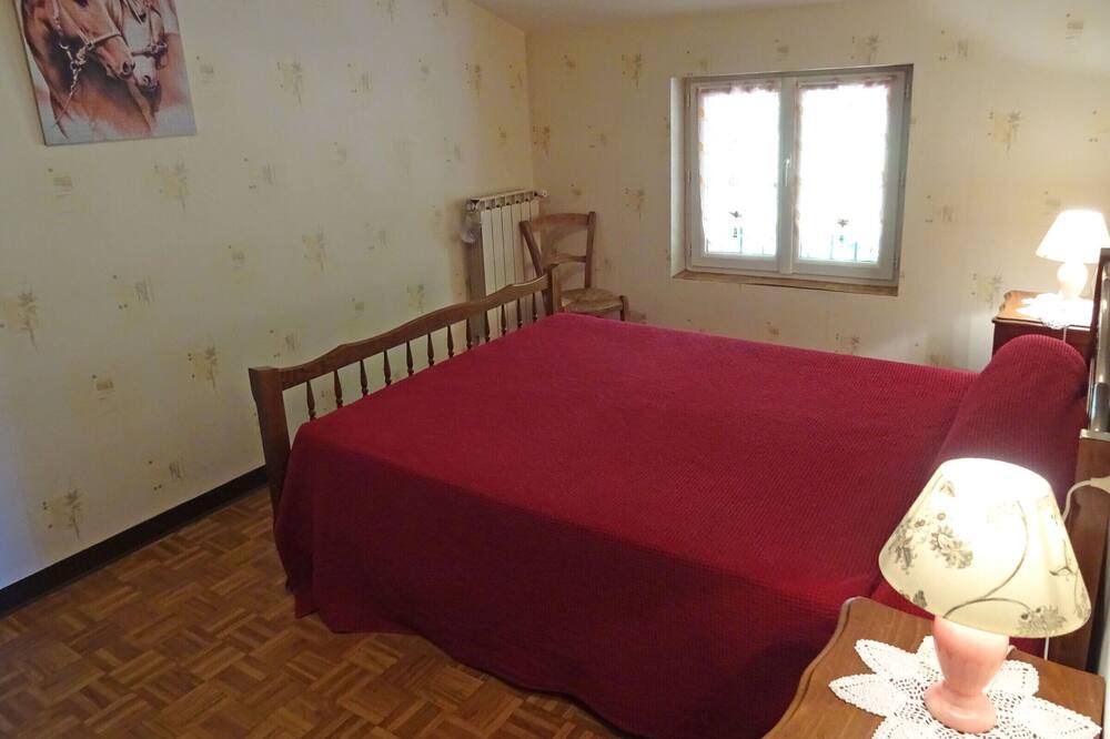 Photo of Bedroom in Recoules-Previnquieres