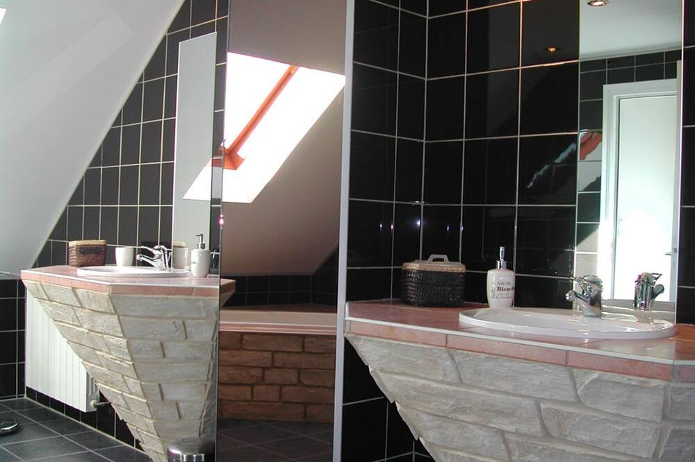 Photo of Bathroom in Flavin