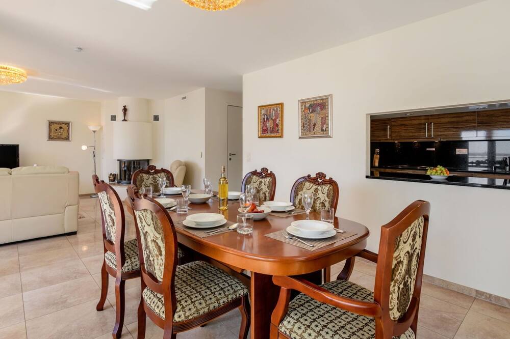 Photo of Bedroom in Montreux City Centre