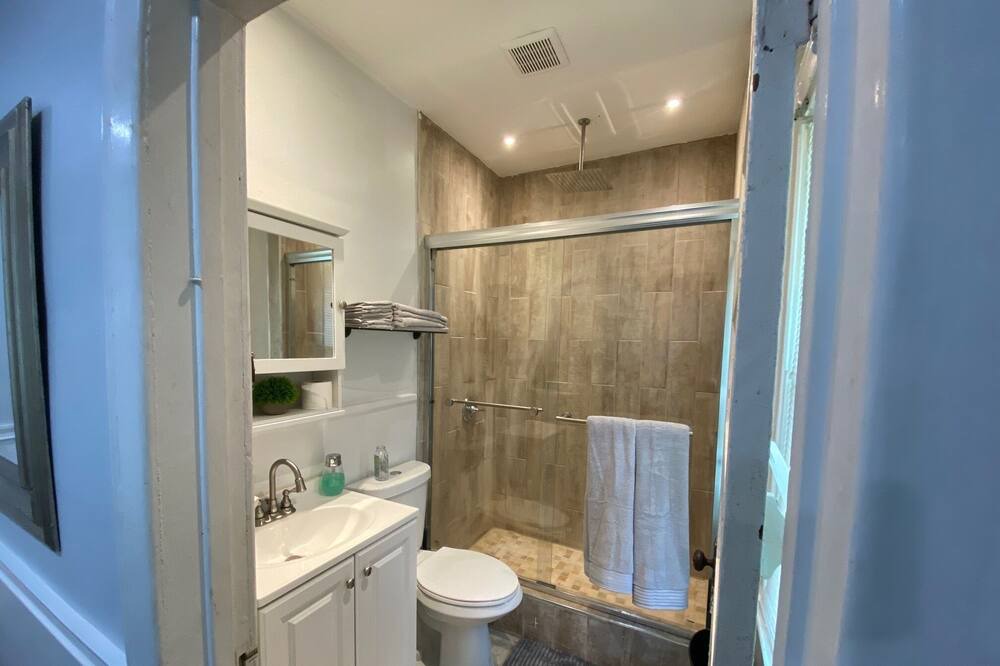 Photo of Bathroom in Orange Lake