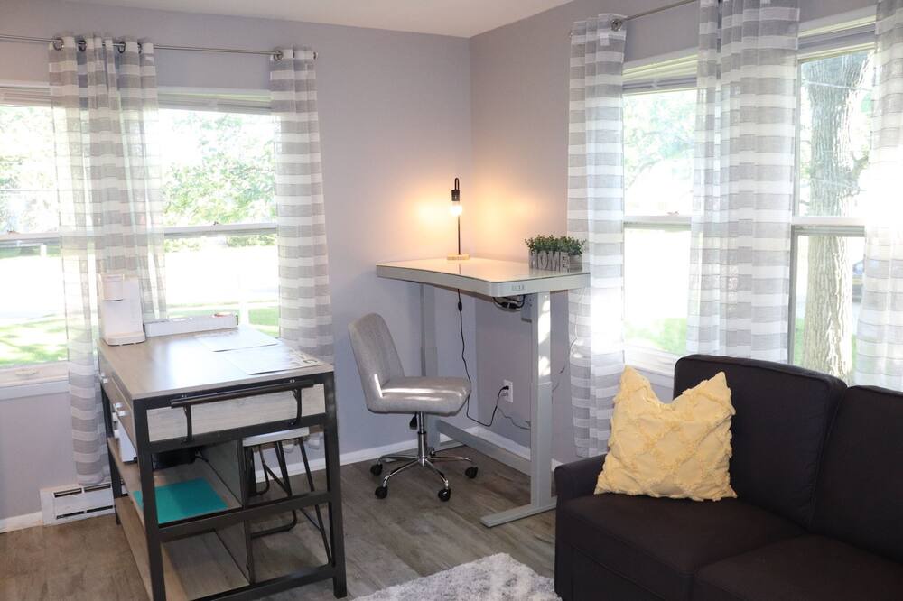 Photo of Livingroom in Oswego