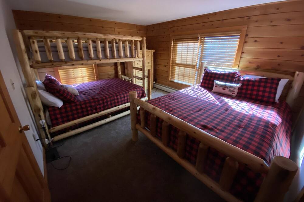 Photo of Bedroom in North Creek